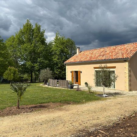 Gite Des Petites Fayes Sud La Douze Exteriör bild
